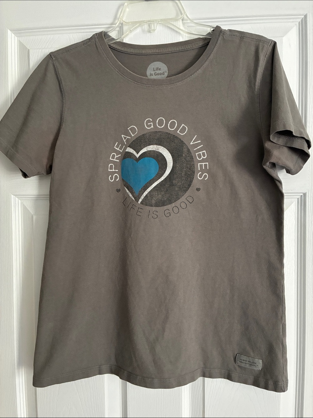 Life is Good “Spread Good Vibes” Short Sleeve T-Shirt, Gray, Size Medium